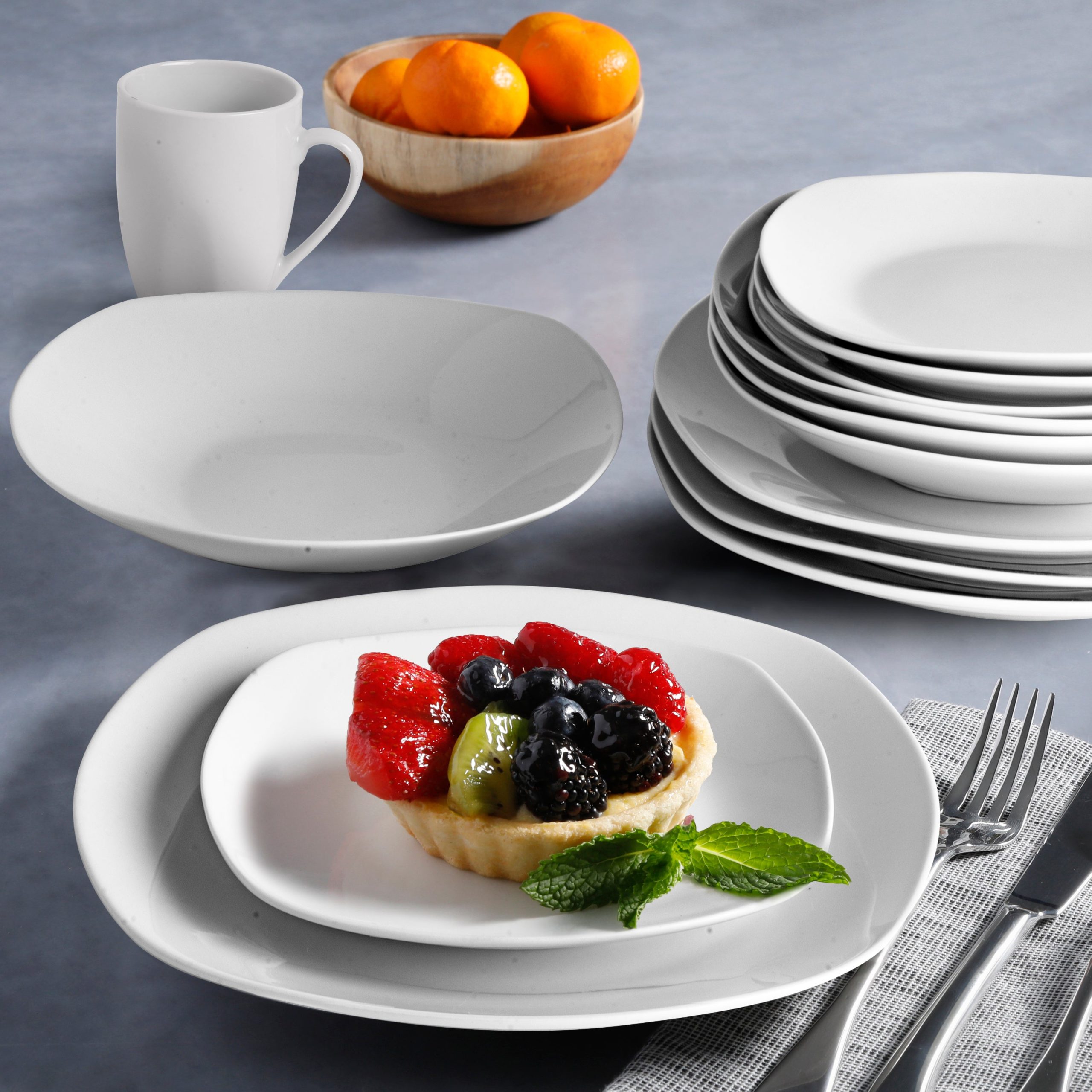 Gibson Home Zen Buffet 16-Piece Porcelain Dinnerware Set, Square Plates & Bowls, Service for 4, White - Image 2
