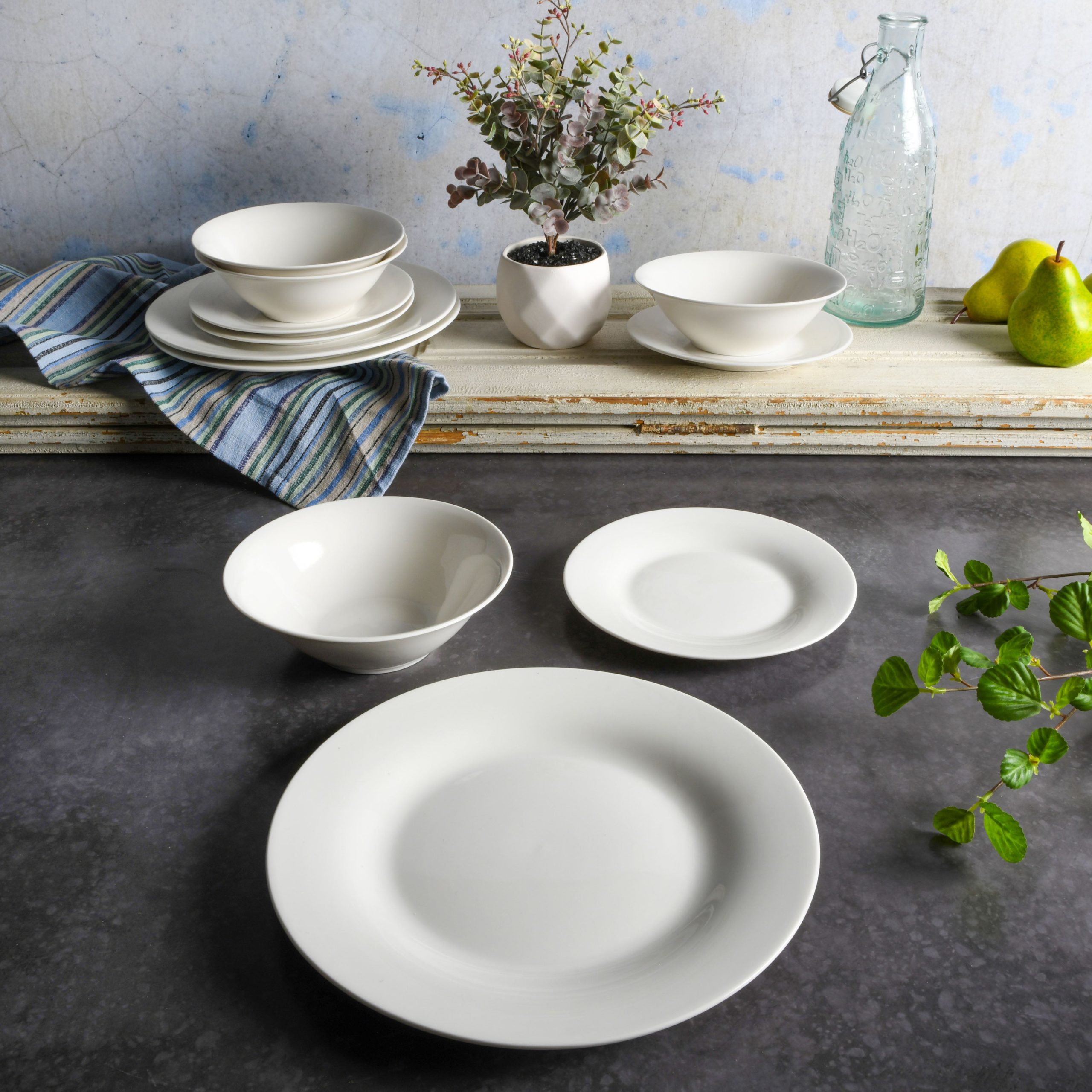 Gibson Home Everyday Round 12-Piece Fine Ceramic Dinnerware Set - Image 3