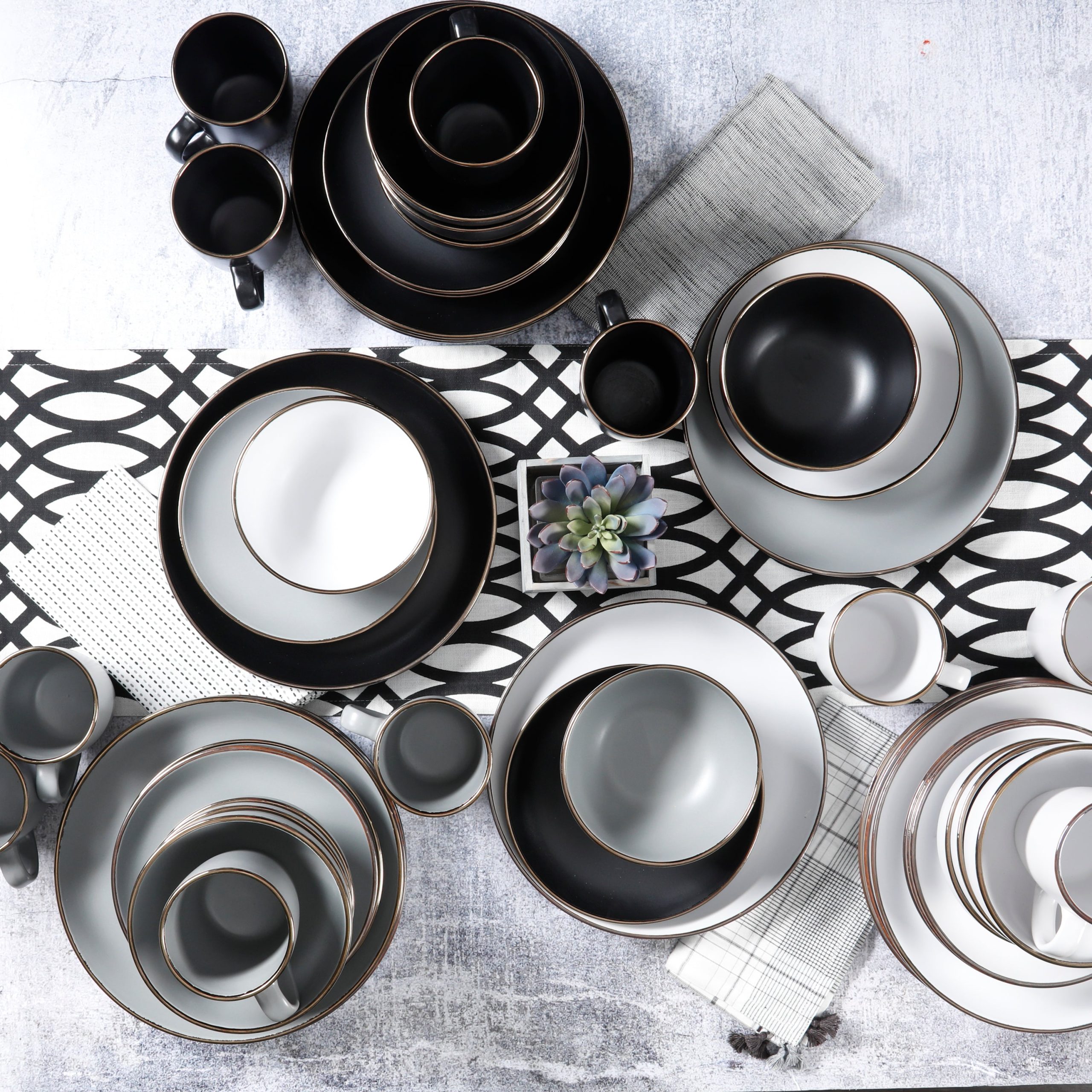 Gibson Home Rockaway Gold 16-Piece Stoneware Dinnerware Set - Image 3