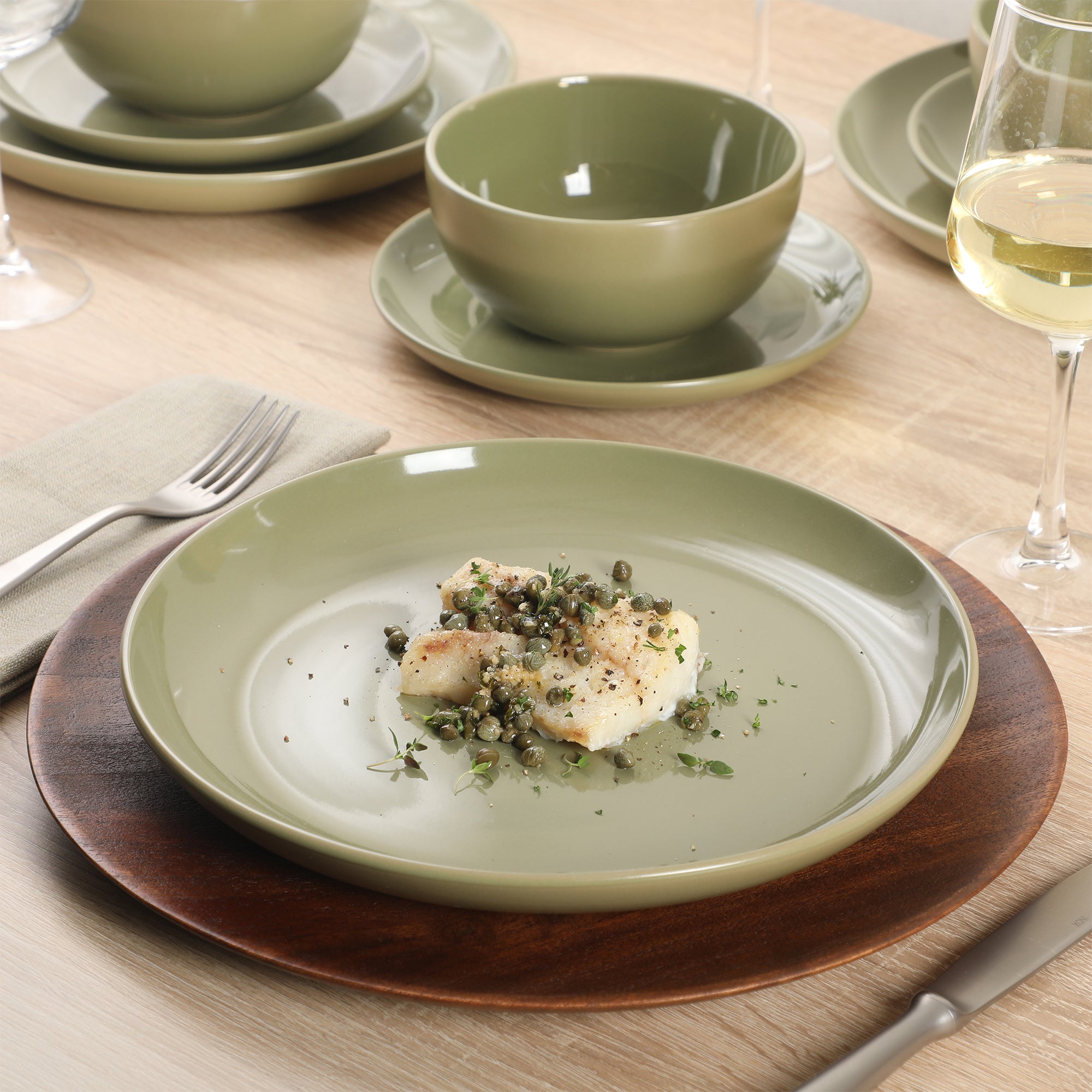 Gibson Home Rockaway 12 Piece Plates and Bowls Matte Outside/Shiny Inside Glaze Service for 4 Dinnerware Set - Brown - Dishwasher and Microwave Safe - Image 11