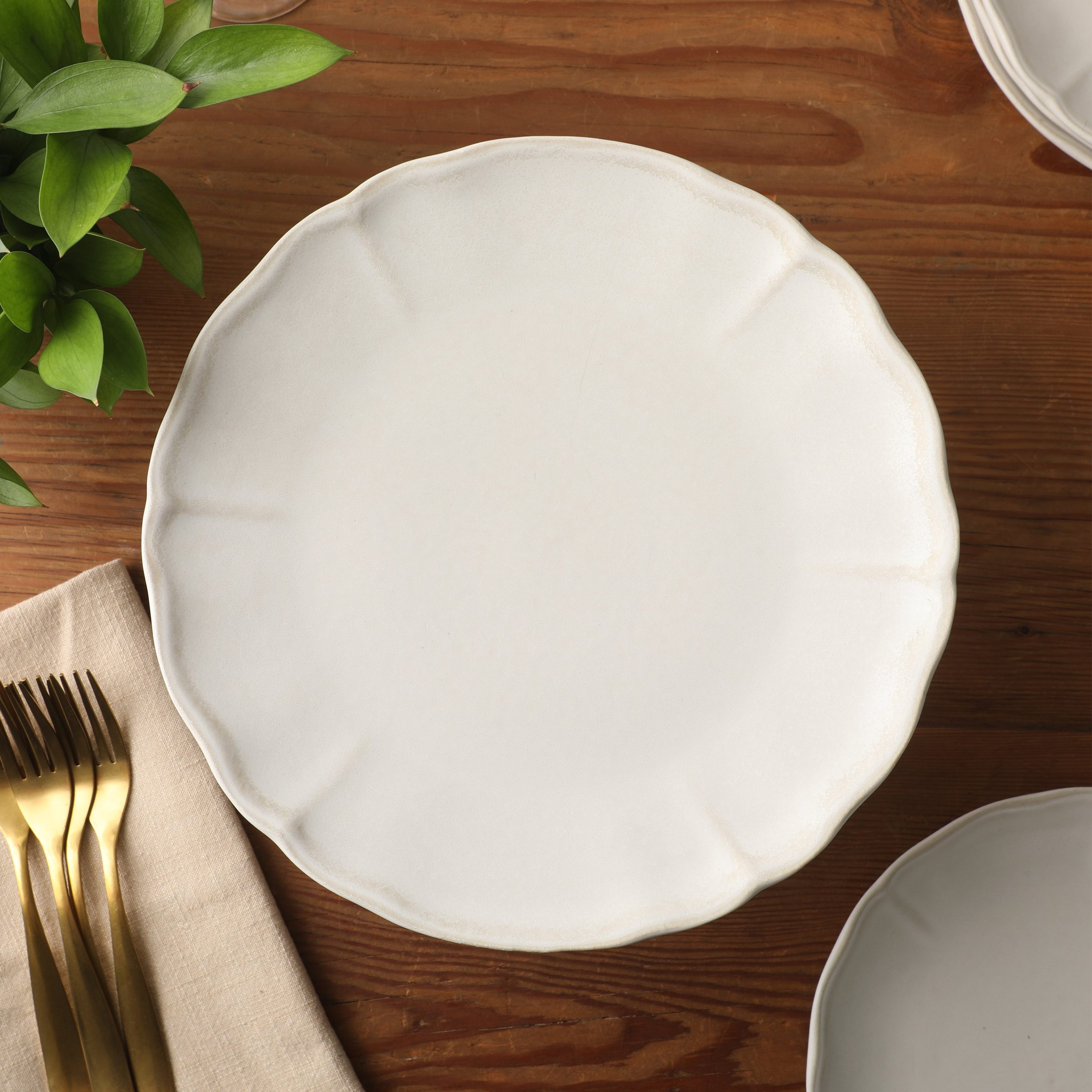 Gibson Elite Vista Rossio - Made in Portugal - 10.6 Inch White Ceramic Cake Stand, Pedestal Dessert Stand with Scalloped Rim, Cupcake Stand - Image 4