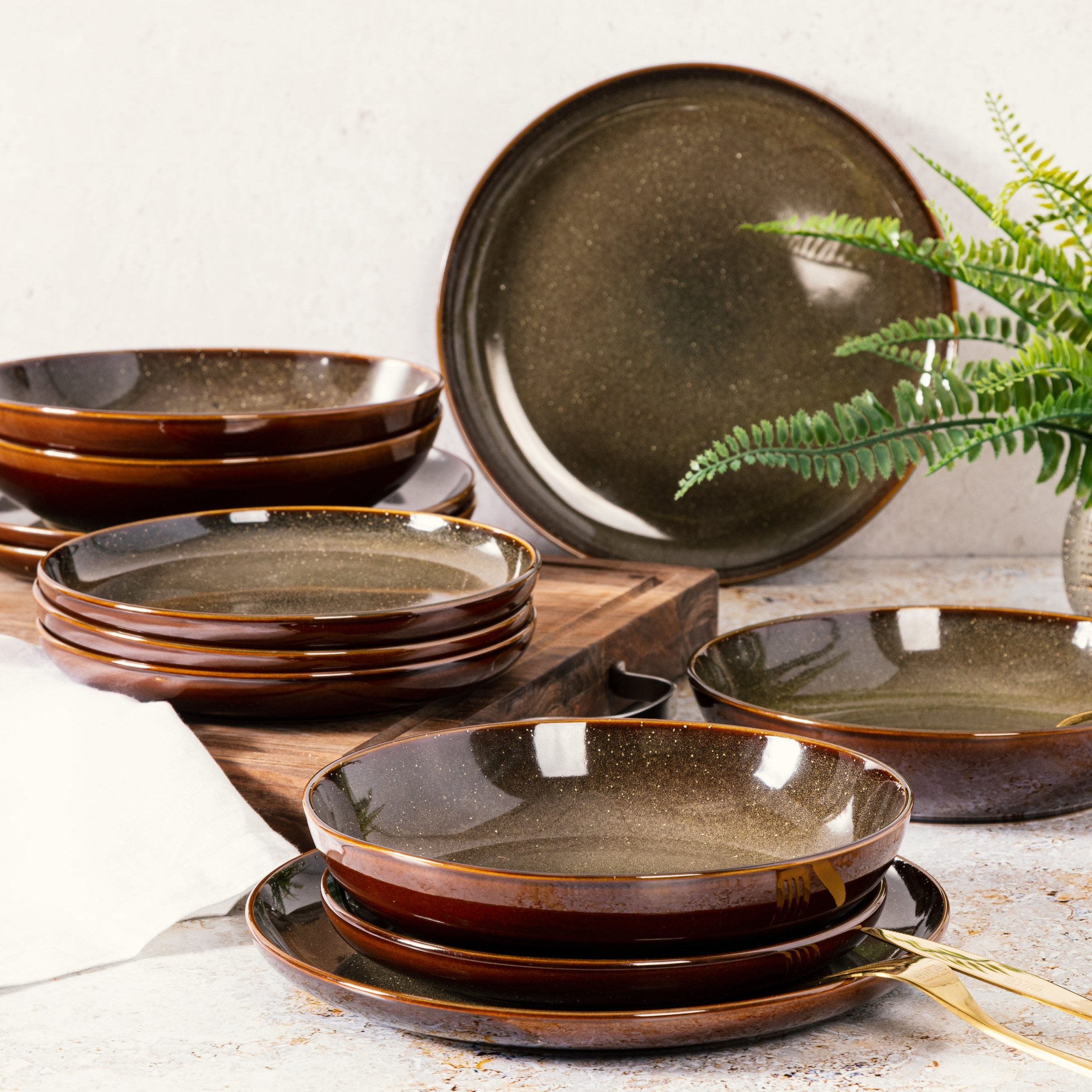 Gibson Elite Edwina 16-Piece Double Bowl Stoneware Dinnerware Set - Image 3
