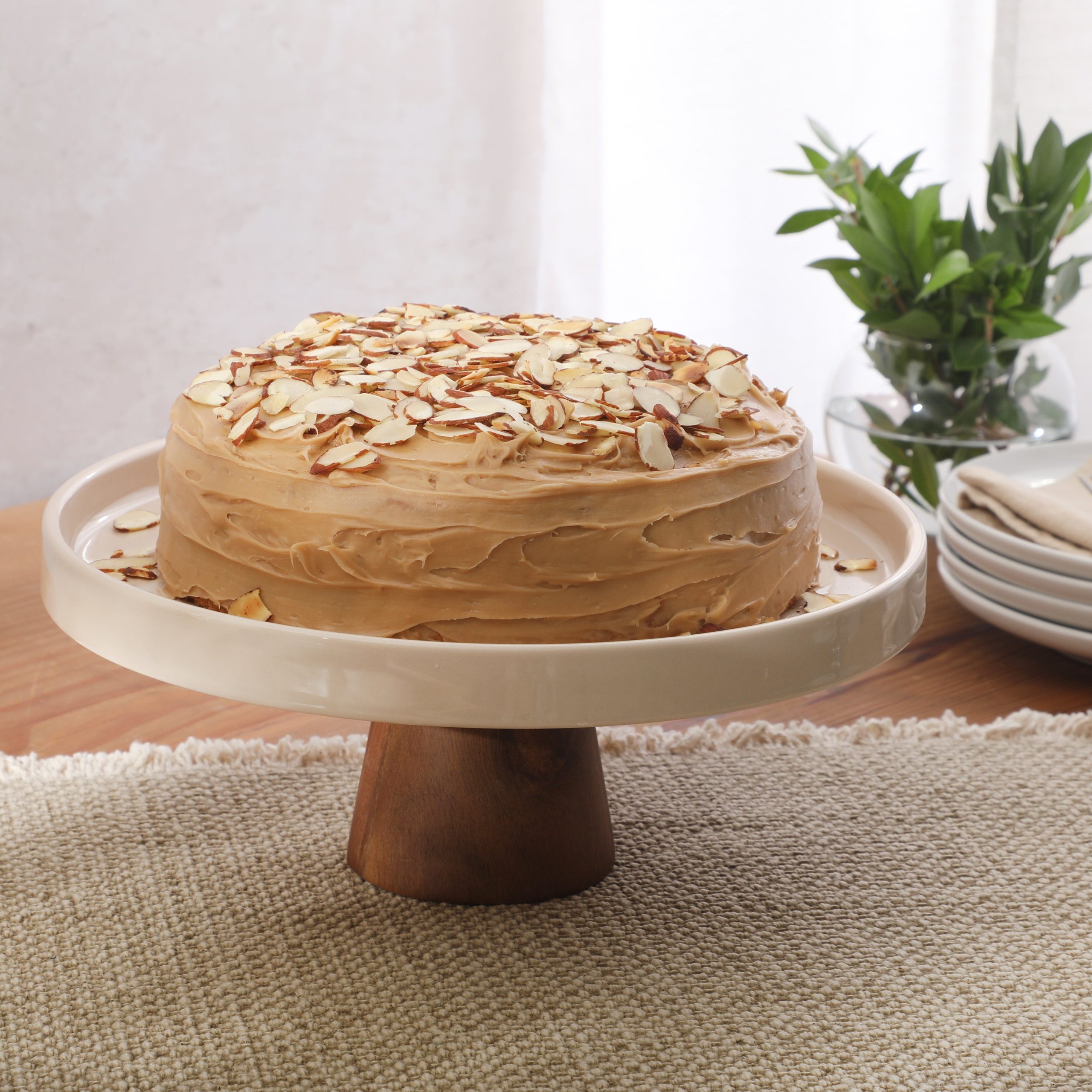 Gibson Elite 10.7-Inch Stoneware Cake Stand with Acacia Wood Base – Taupe Round Dessert Display Stand for Cakes, Cupcakes & Party Entertaining - Image 4