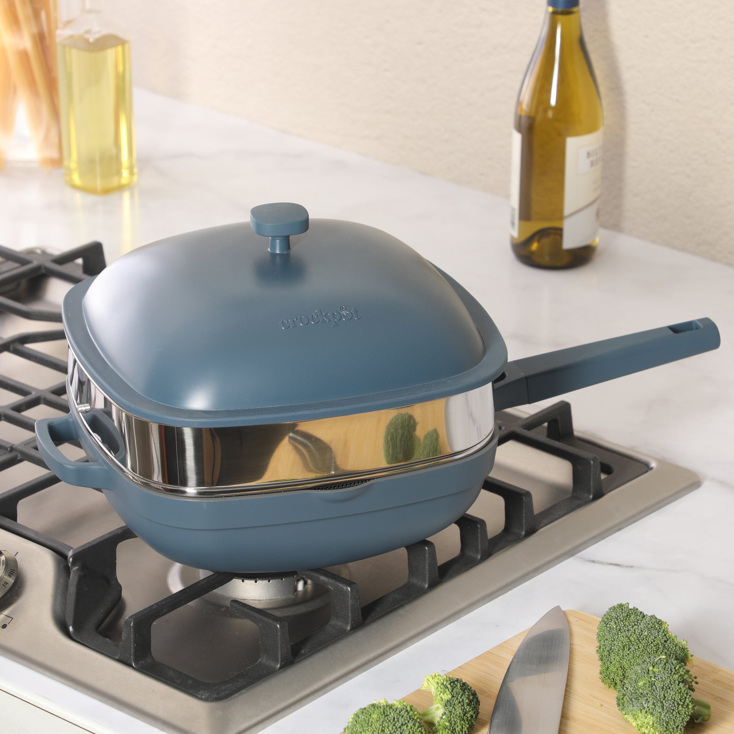 Crock Pot Northvale 5.3 Quart Ceramic Nonstick Sauté Pan with Steamer Basket & Lid, Cast Aluminum Pan with Induction Base and Soft-Touch Handle - Image 4