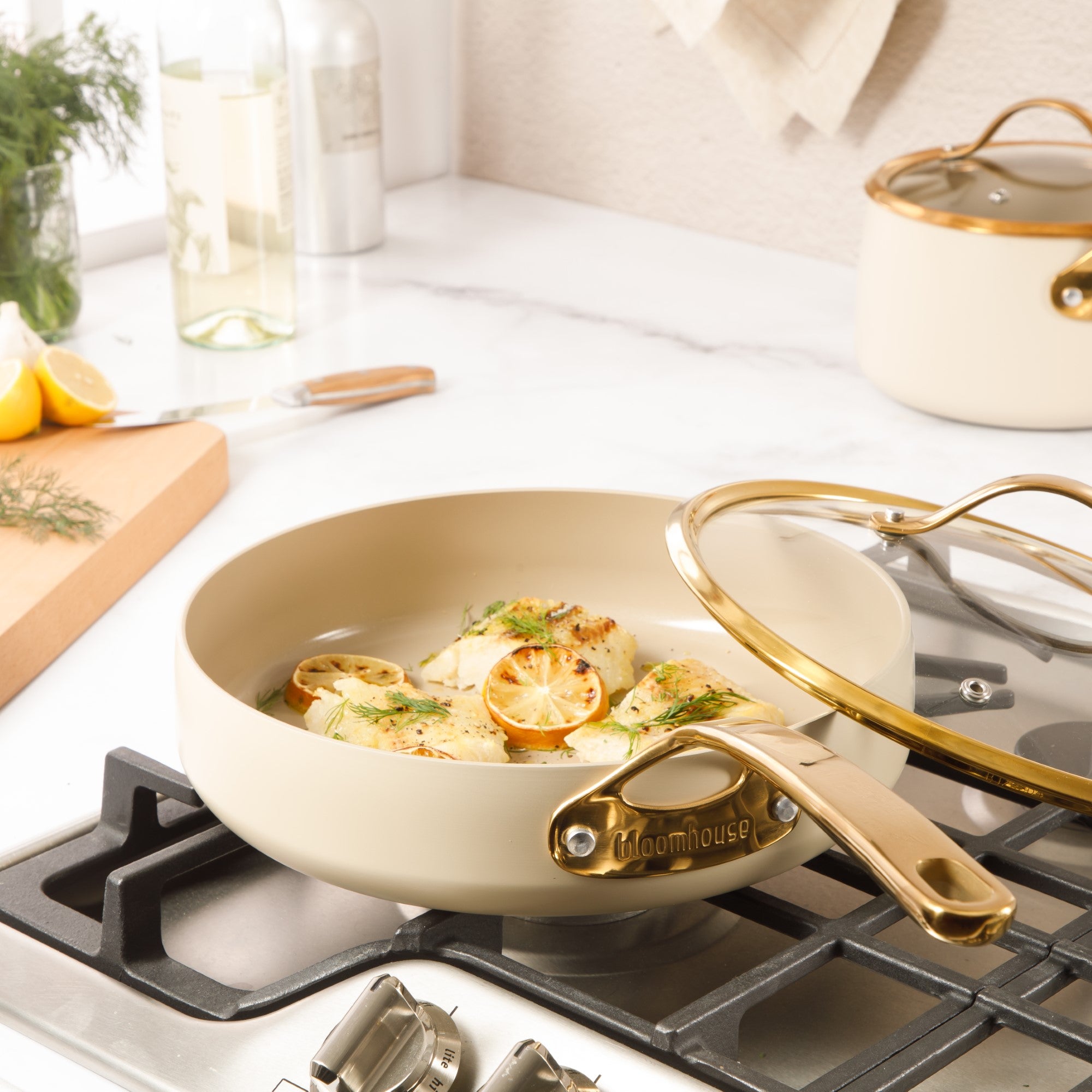 Bloomhouse 10 Inch Heavy Duty Aluminum Premium PFA Free Ceramic Nonstick Saute/Deep Frying Pan Skillet with Lid - Linen White with Gold Handle - Image 4