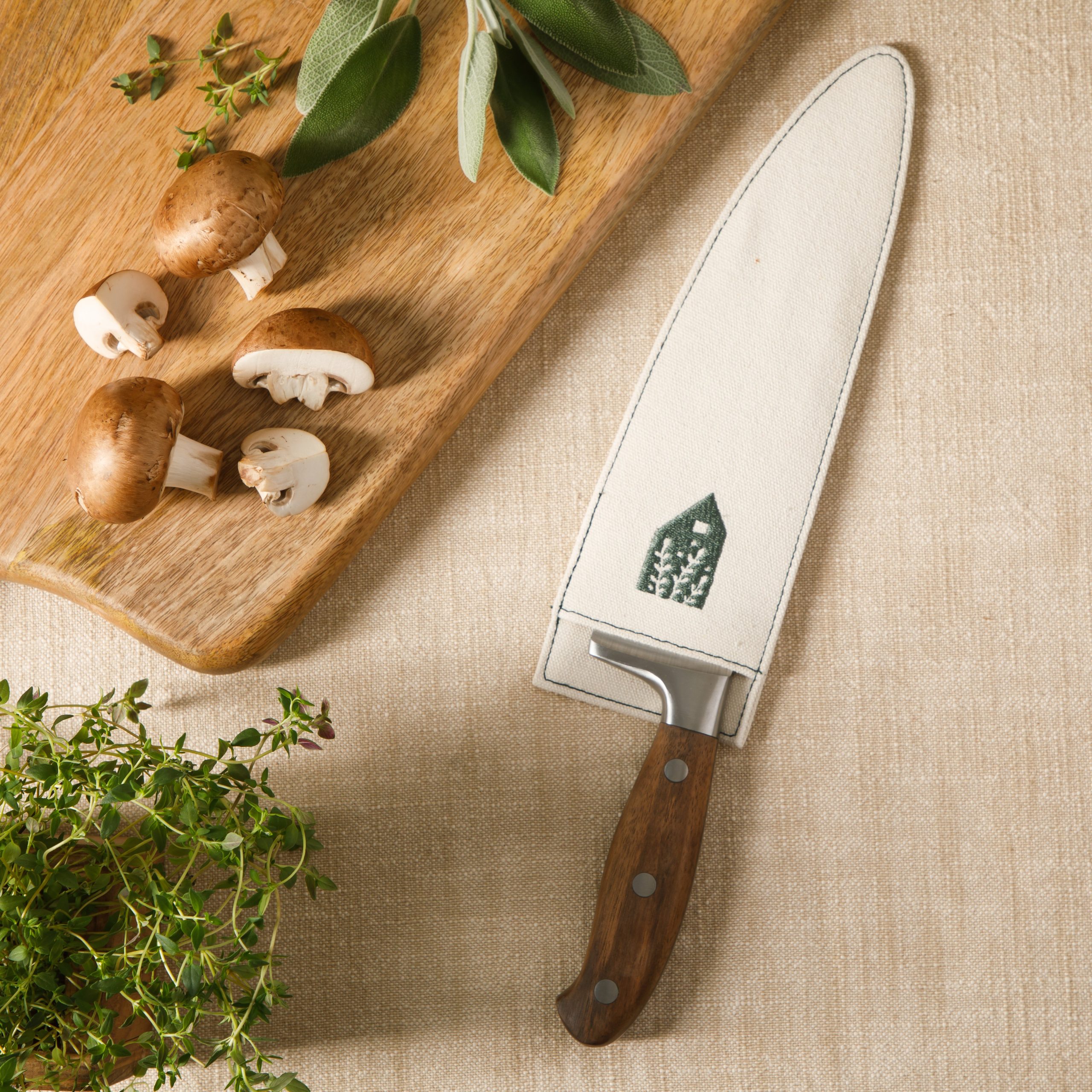 Bloomhouse 8 Inch German Steel Chef Knife W/ Walnut Wood Forged Handle - Image 3