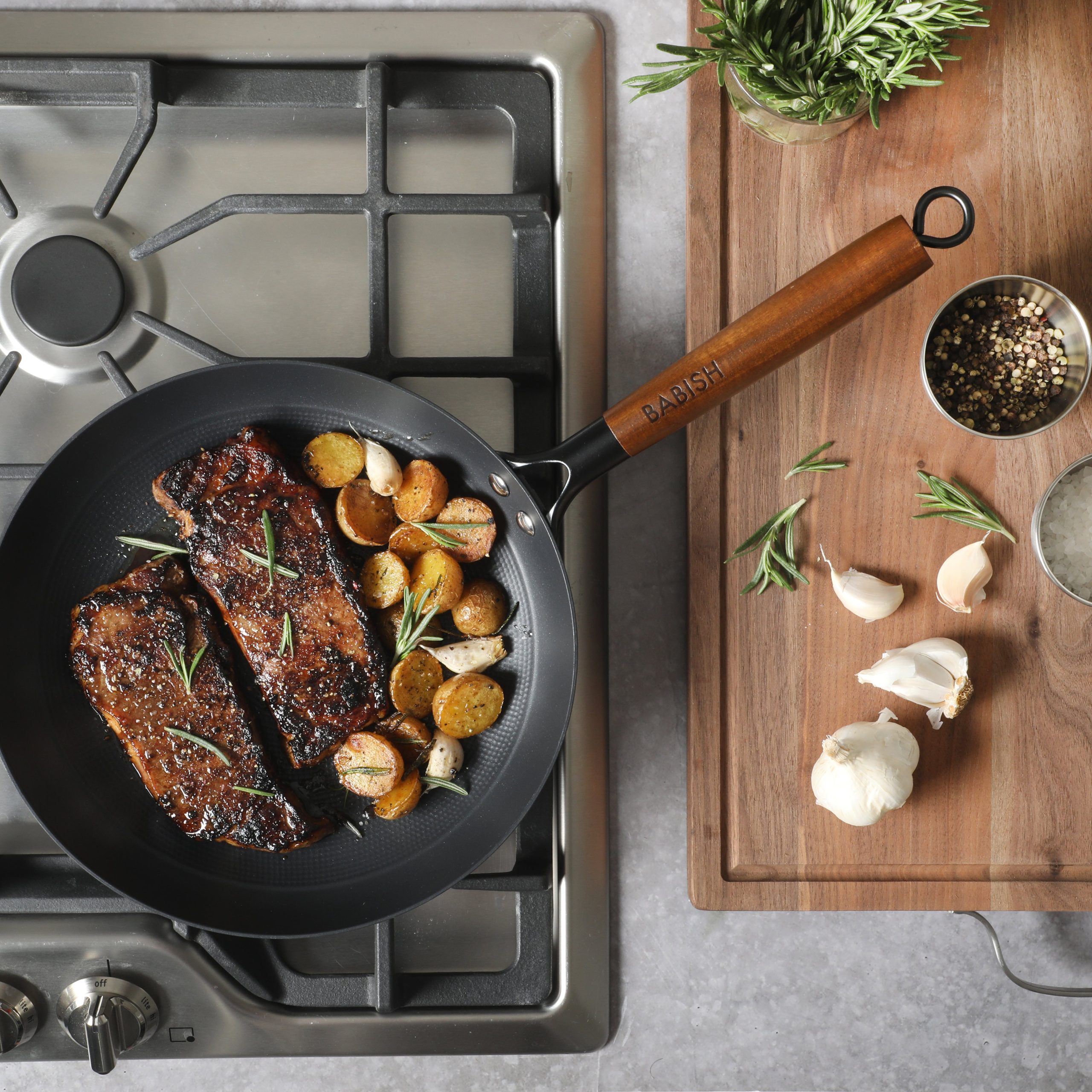 Babish 9.5 Inch/11 Inch Cast Iron Skillet with Wooden Handle, Pre-Seasoned Nonstick Pan with Honeycomb Cooking Surface, Induction Oven Safe Skillet - Image 10