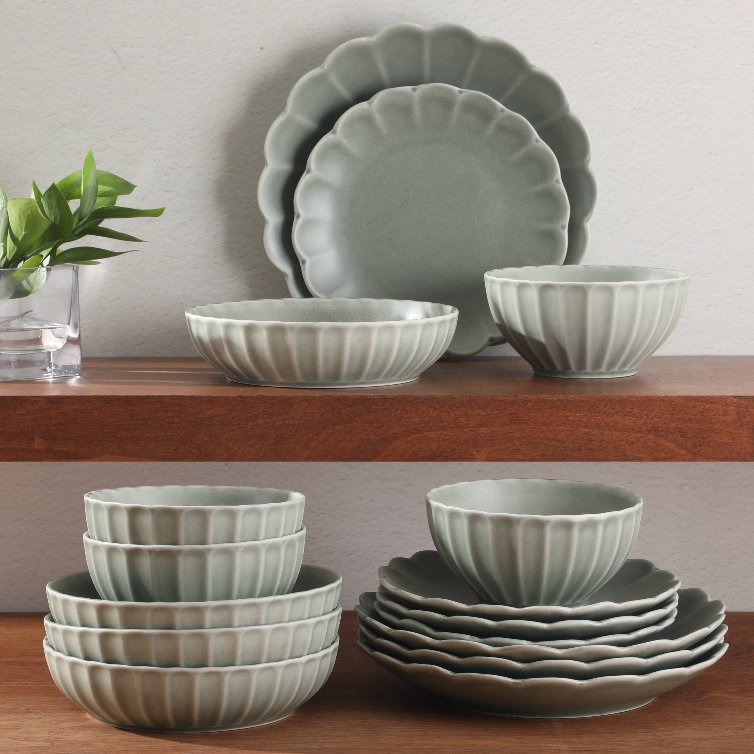 Gibson Elite Malibu Shore 16 Piece Scallop Stoneware Reactive Glaze (Service for 4) Ceramic Plates and Bowls Dinnerware Set - Image 12