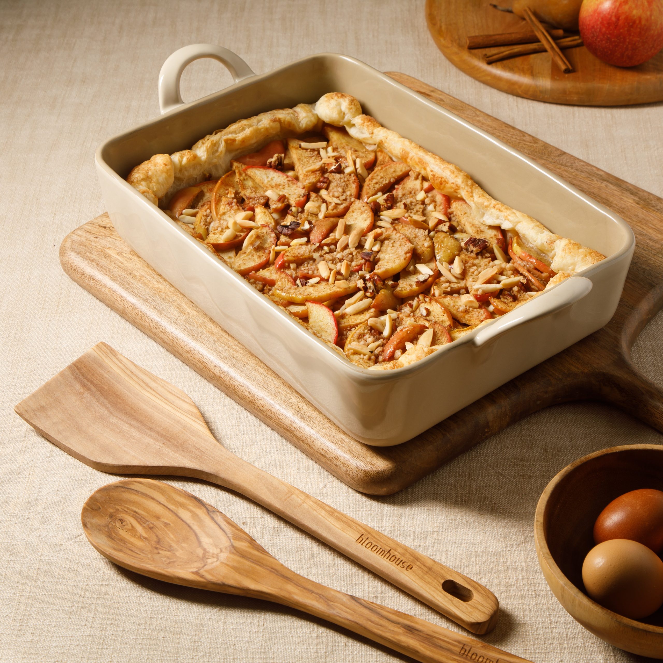 Bloomhouse 3-Piece 4.8-Quart 9 X 13 Ceramic Bakeware Set with Olive Wood Tools – Linen/Taupe Baking Dish with Handles, Oven Safe, Durable Stoneware for Casseroles, Roasting & Serving - Image 3