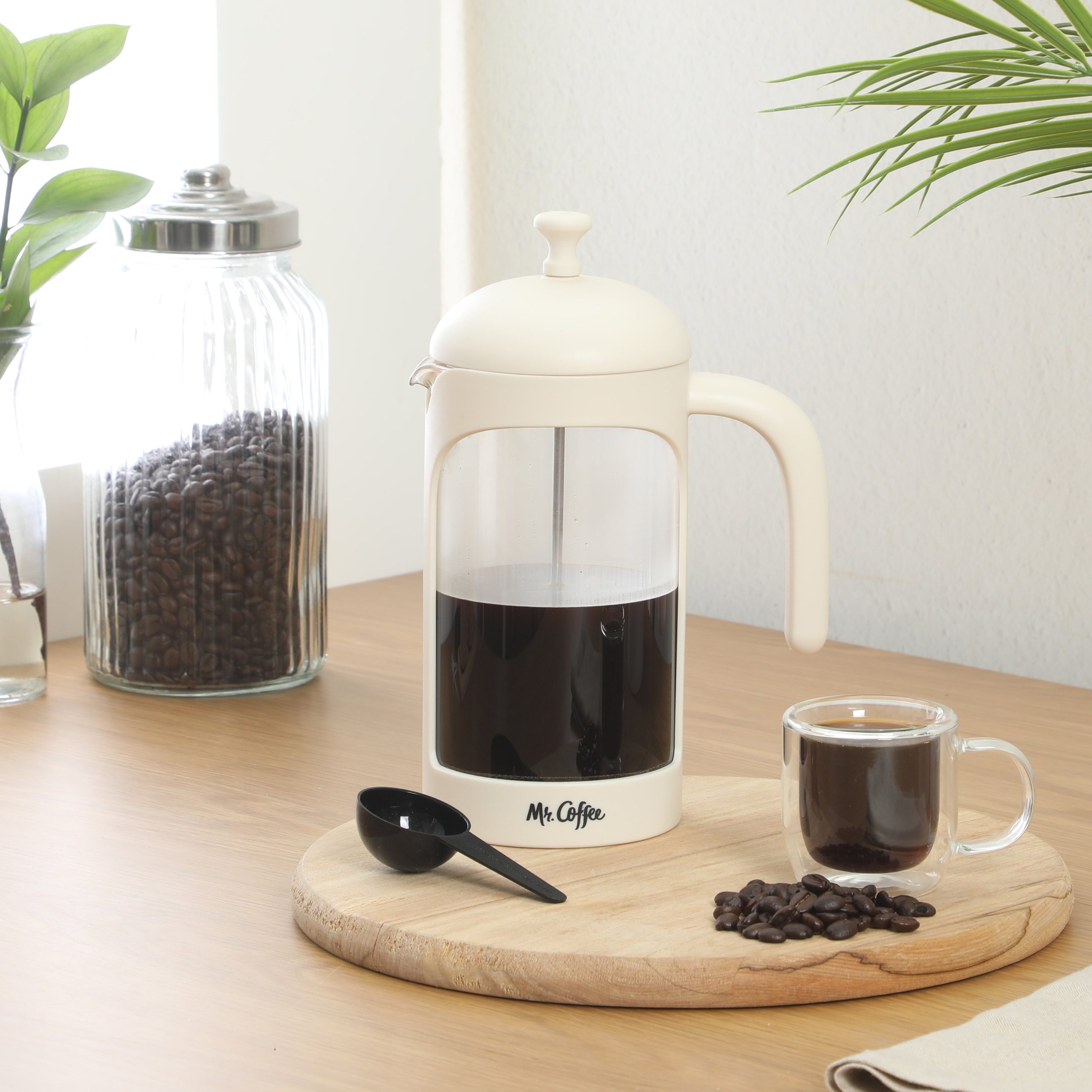 Mr. Coffee Retro Brew French Press Coffee Maker, 31 oz. Glass Carafe with High Heat Resistant Durable Borosilicate Glass & Colorful Frame and Plunger, Includes Coffee Scoop - Image 7