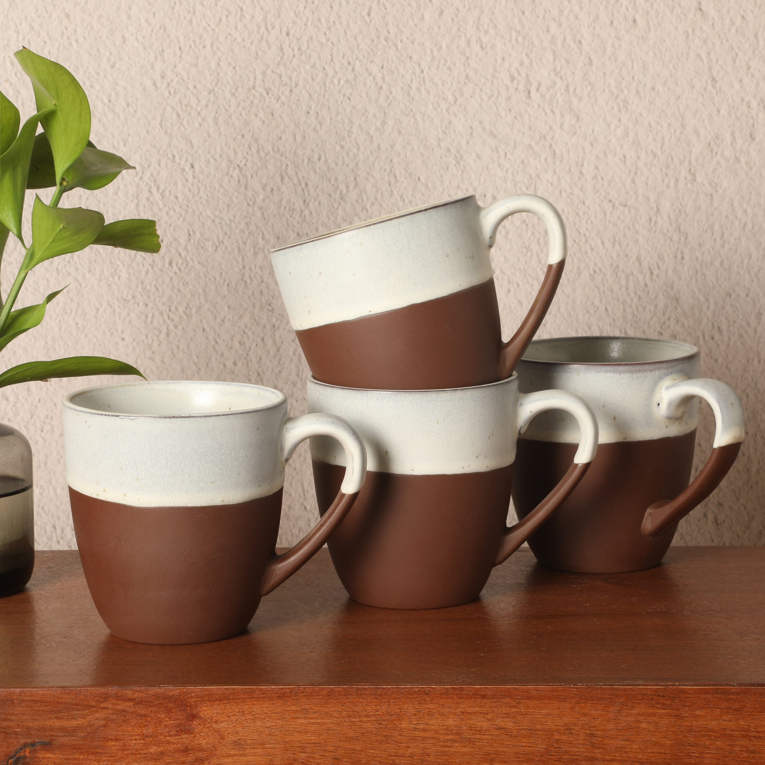 Gibson Elite William Crest 4 Piece Coffee Mug Set, 15oz Stoneware Cups, Reactive Glaze Finish, Round Large Coffee Mugs, Microwave & Dishwasher Safe - Image 2