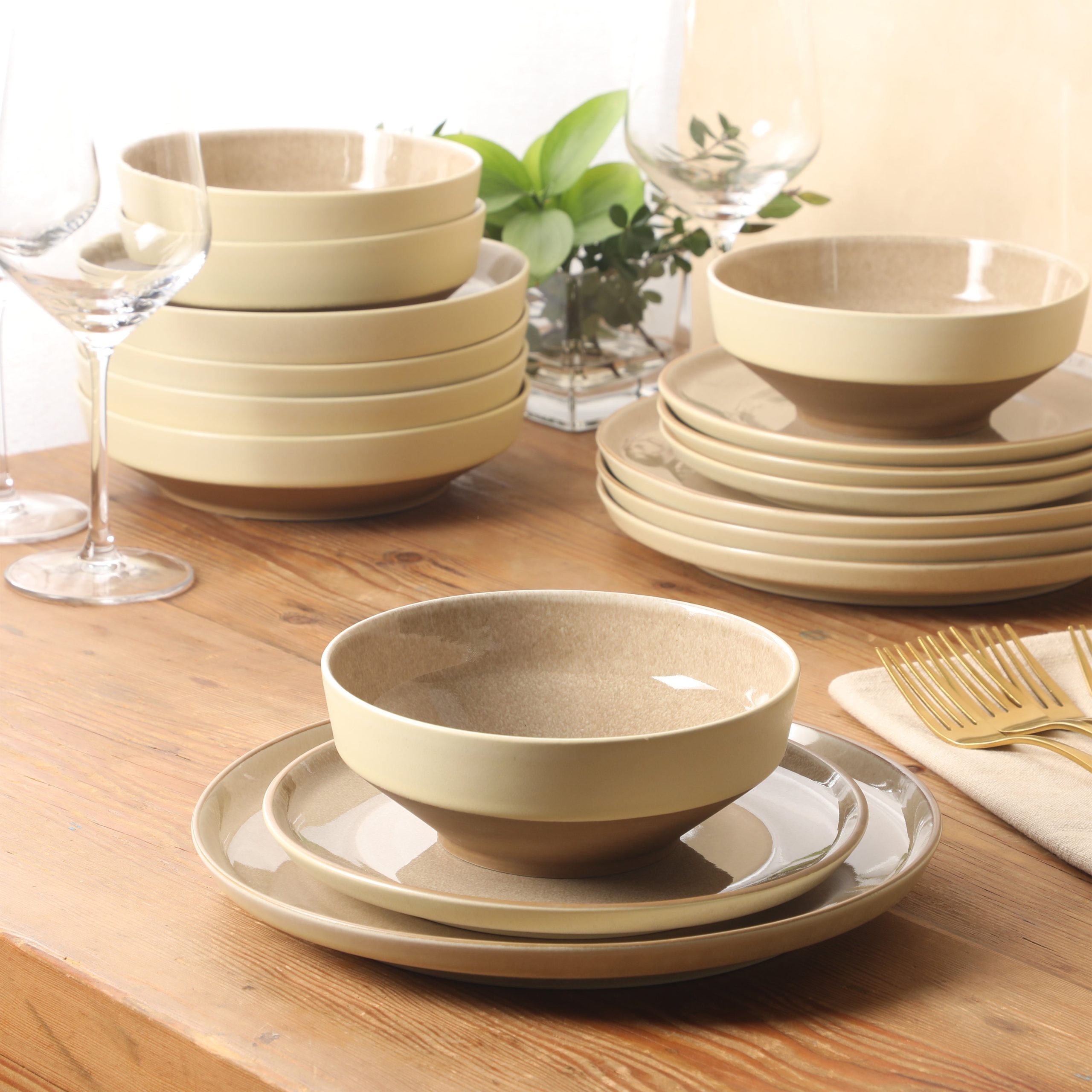 Gibson Elite Octavia Place 16 Piece Stoneware Dinnerware Set, Service for 4, Coupe Modern Plates & Bowls, Reactive Glaze Finish, Green, Microwave & Dishwasher Safe - Image 14
