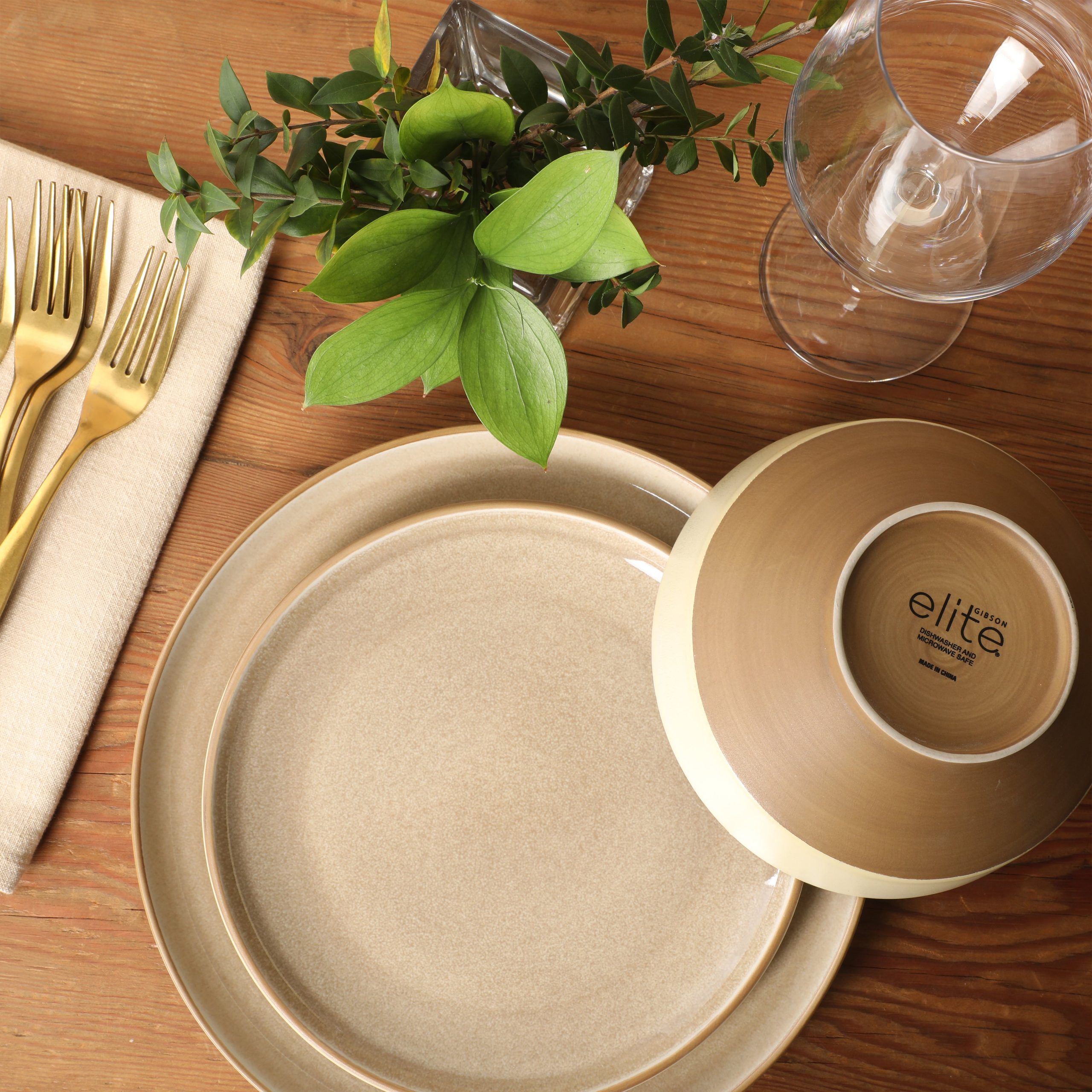 Gibson Elite Octavia Place 16 Piece Stoneware Dinnerware Set, Service for 4, Coupe Modern Plates & Bowls, Reactive Glaze Finish, Green, Microwave & Dishwasher Safe - Image 13