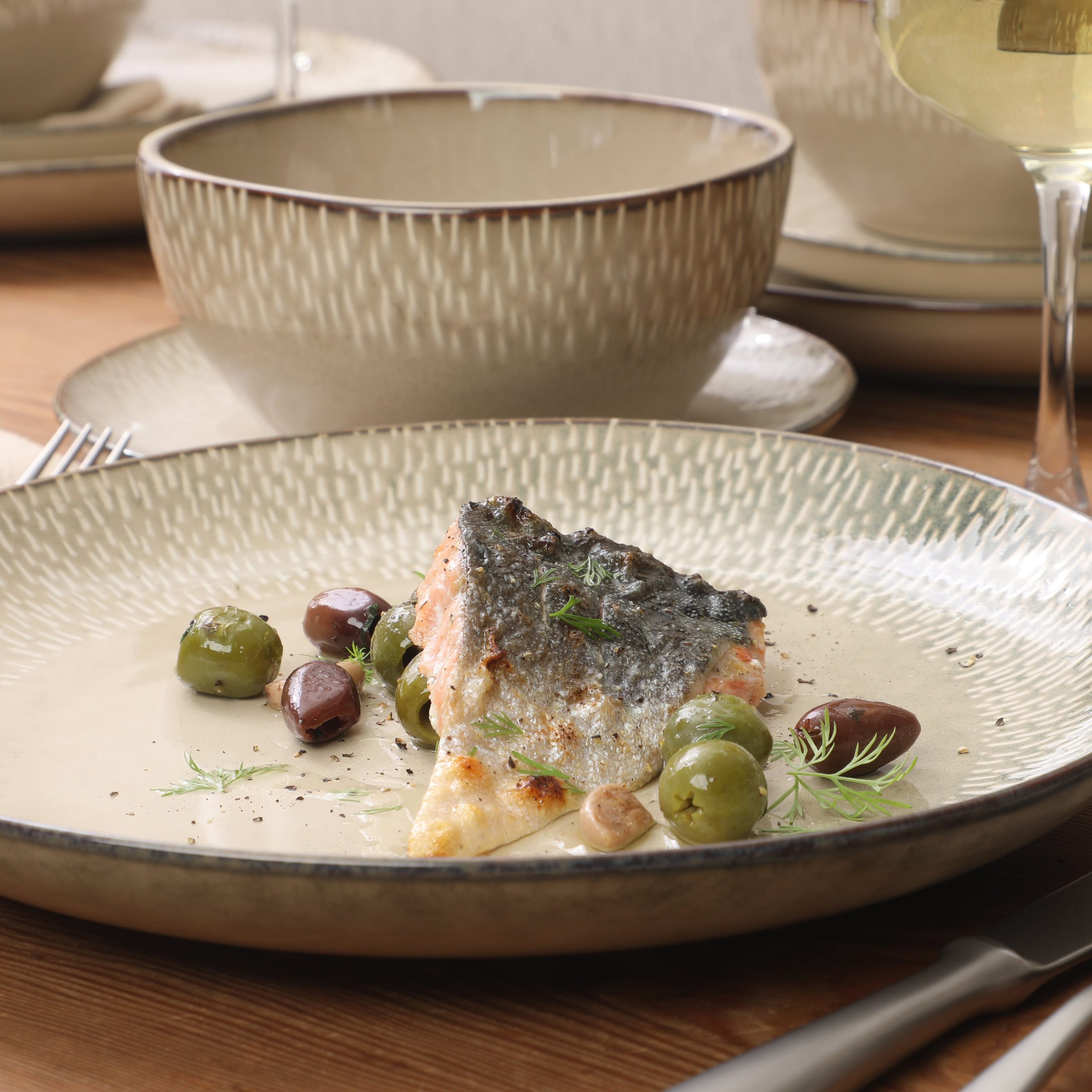 Gibson Elite Jasper 16 Piece Plates and Bowls Reactive Glaze Dishes Stoneware Ceramic Dinnerware Set - Service for 4 - Taupe - Image 5