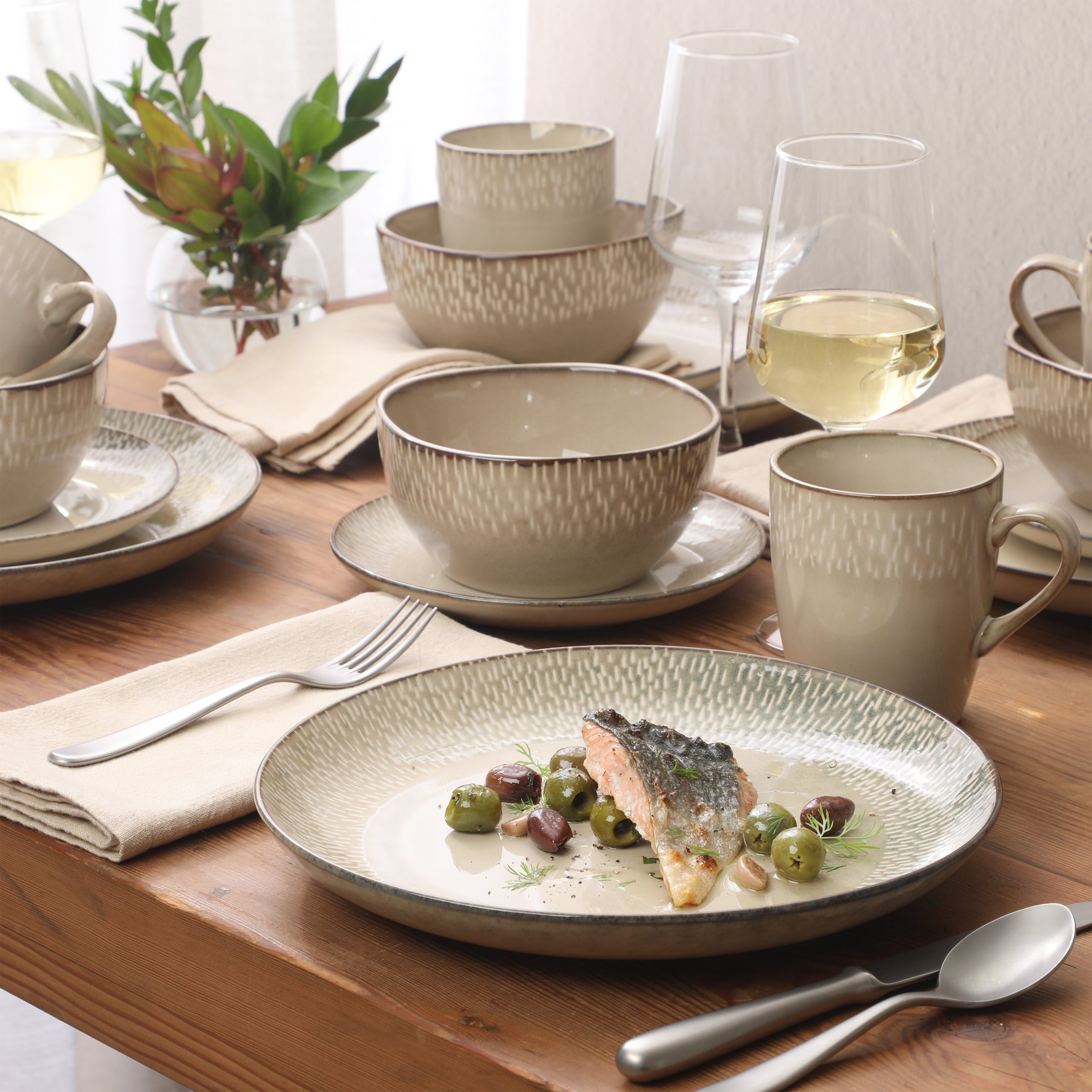 Gibson Elite Jasper 16 Piece Plates and Bowls Reactive Glaze Dishes Stoneware Ceramic Dinnerware Set - Service for 4 - Taupe - Image 2