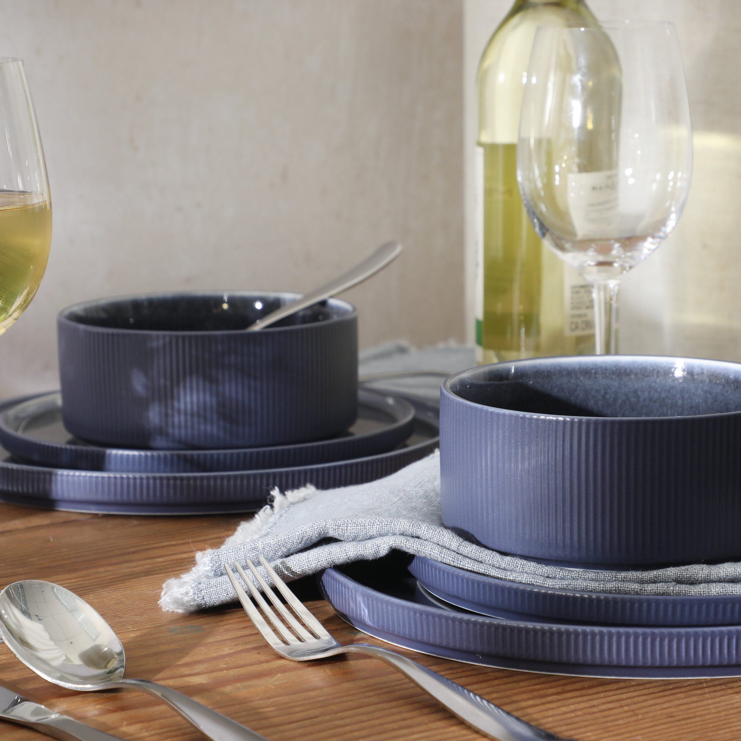 Gibson Elite Redrock Canyon 12-Piece New Bone China Dinnerware Set Service for 4, Reactive Glaze Plates and Bowls, Dishwasher Safe - Image 3