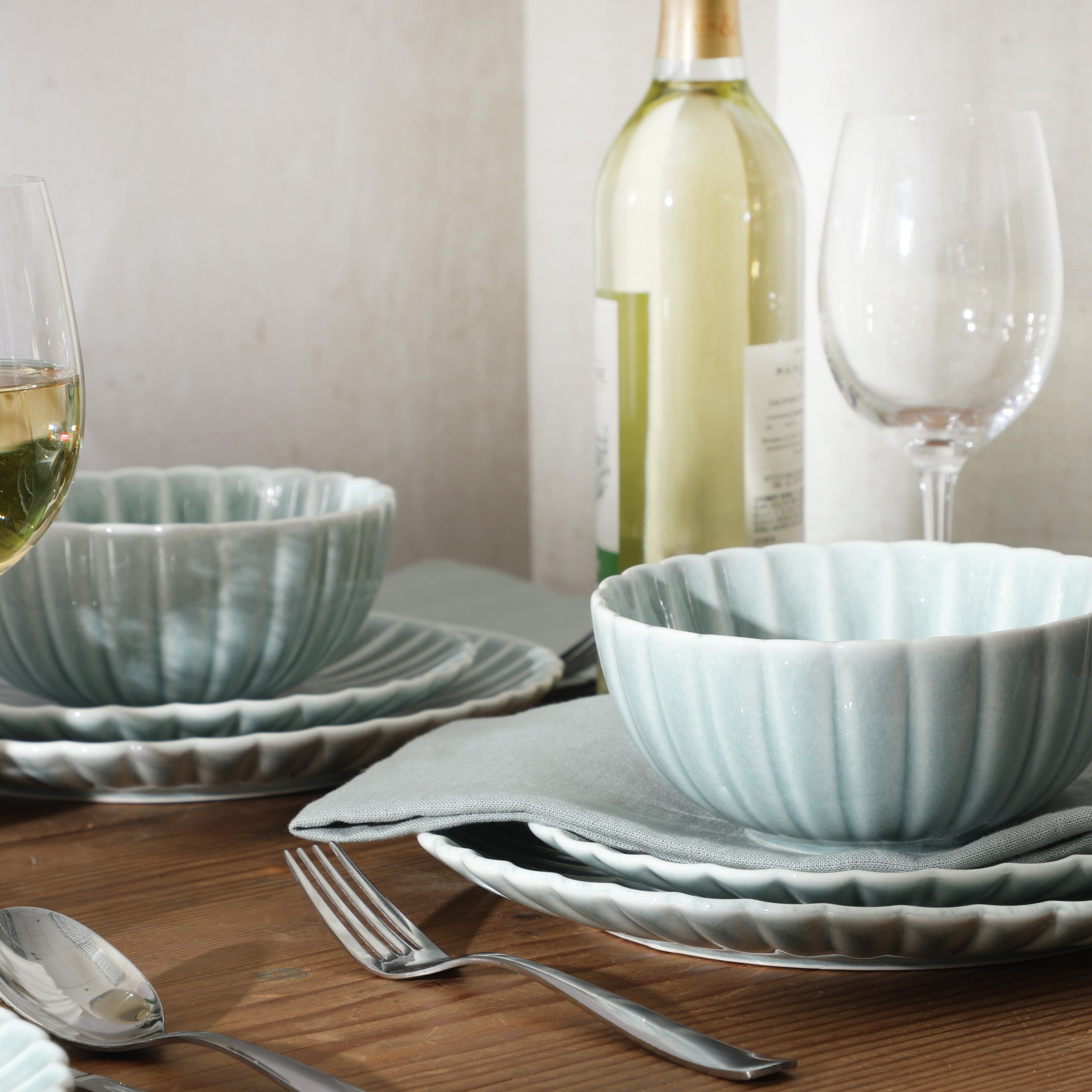 Gibson Elite Peach Orchard 12-Piece New Bone China Dinnerware Set Service for 4, Embossed Fluted Plates and Bowls, Dishwasher Safe - Image 15