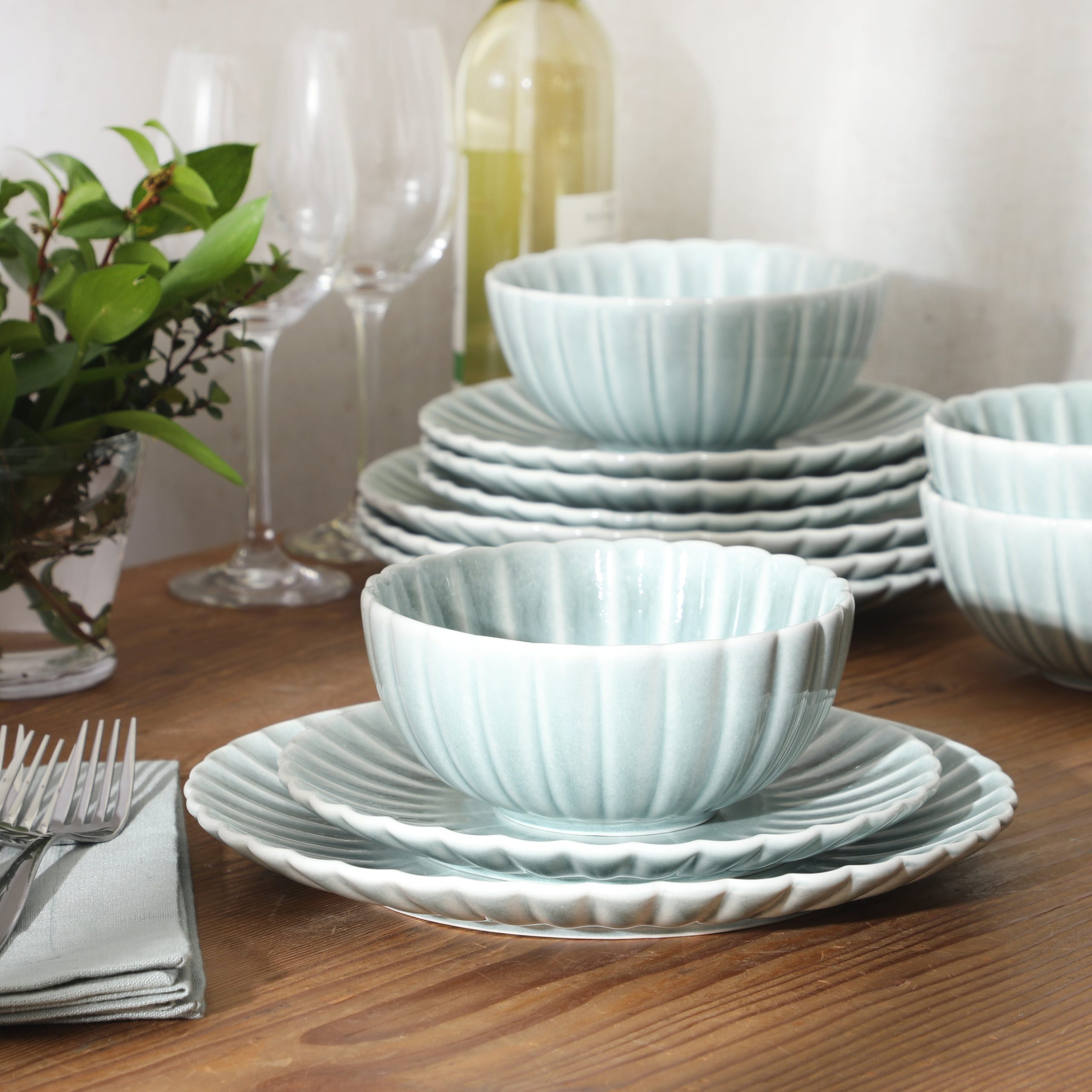 Gibson Elite Peach Orchard 12-Piece New Bone China Dinnerware Set Service for 4, Embossed Fluted Plates and Bowls, Dishwasher Safe - Image 14