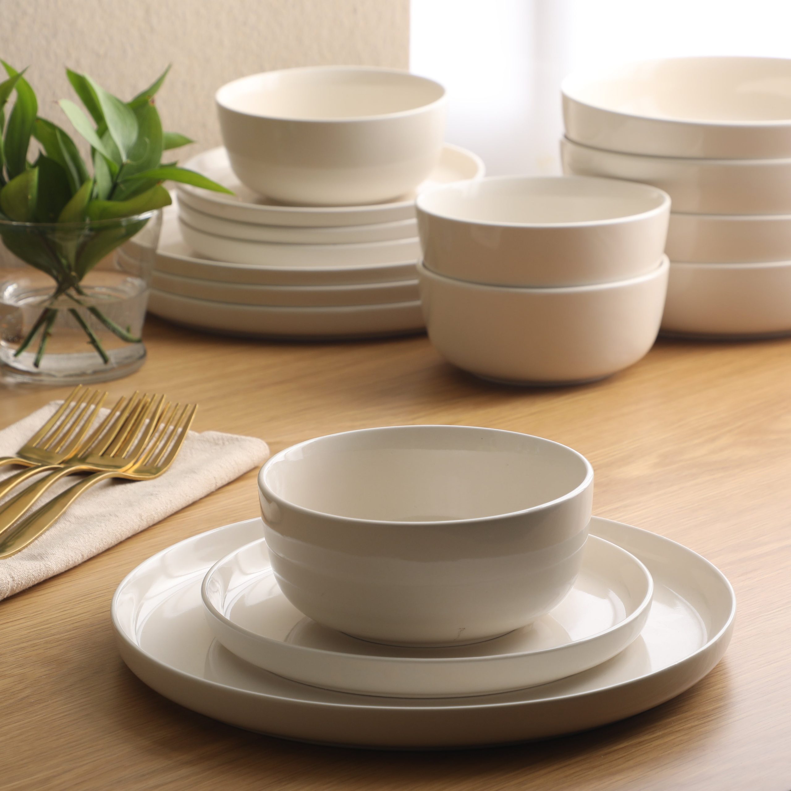 Gibson Home Serenity 16 Piece Modern Porcelain Dinnerware Set for 4, Plates and Bowls Set, Dinner Plates, Salad Plates, Cereal Bowls - Image 2