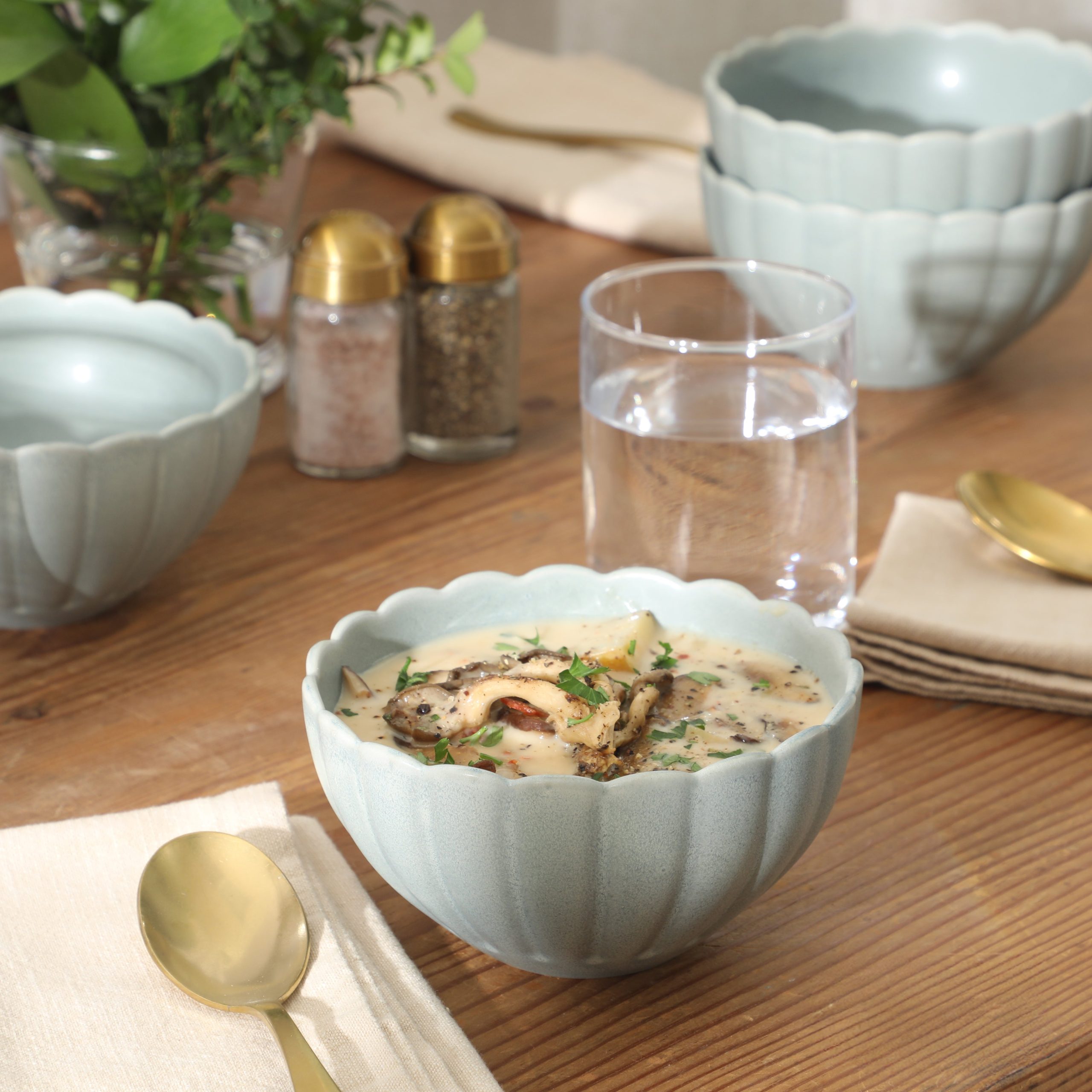 Gibson Elite Bistro Fleur Stoneware Cereal Bowls Set of 4, 5.5-Inch Scalloped Bowls, Fluted Kitchen Bowls for Cereal, Soup, Salad - Image 14