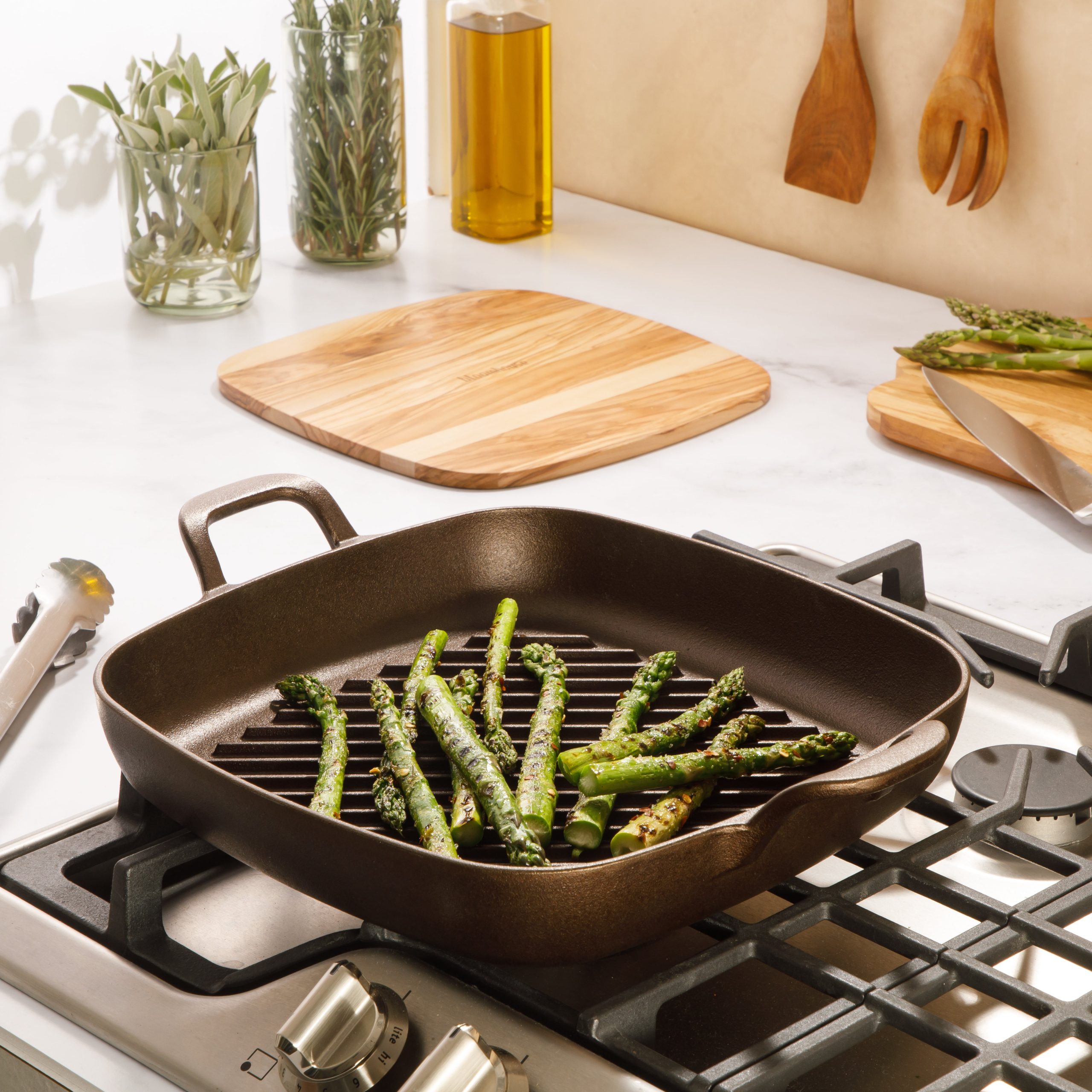 Bloomhouse Natural Bronze Finish 12-Inch Square Cast Iron Grill Pan – Olive Oil Treated Surface with Dual Handles & Olive Wood Trivet, Oven, Grill & Campfire Safe - Image 2