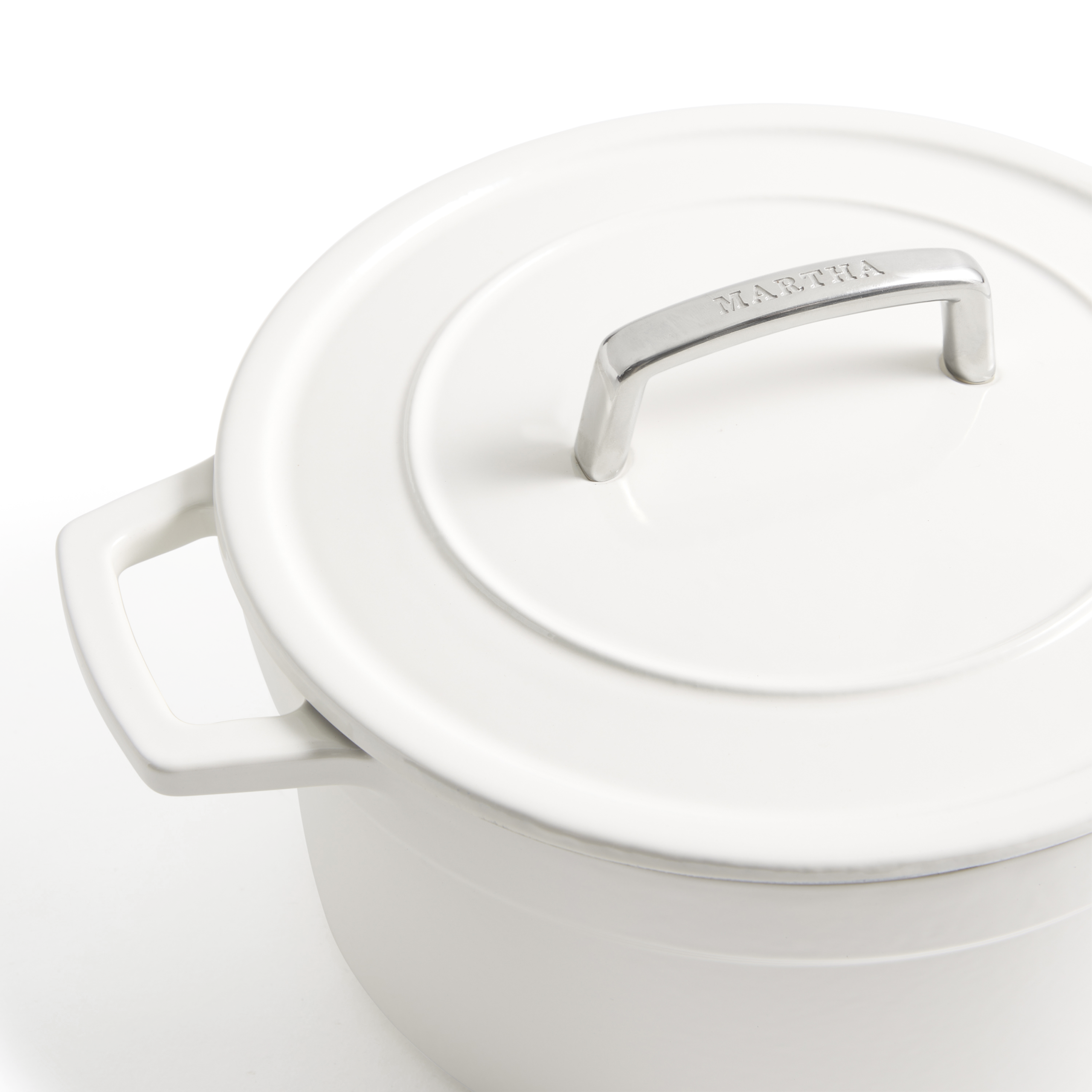 Martha by Martha Stewart 5-Quart Enameled Cast Iron Dutch Oven w/ Lid - Image 3