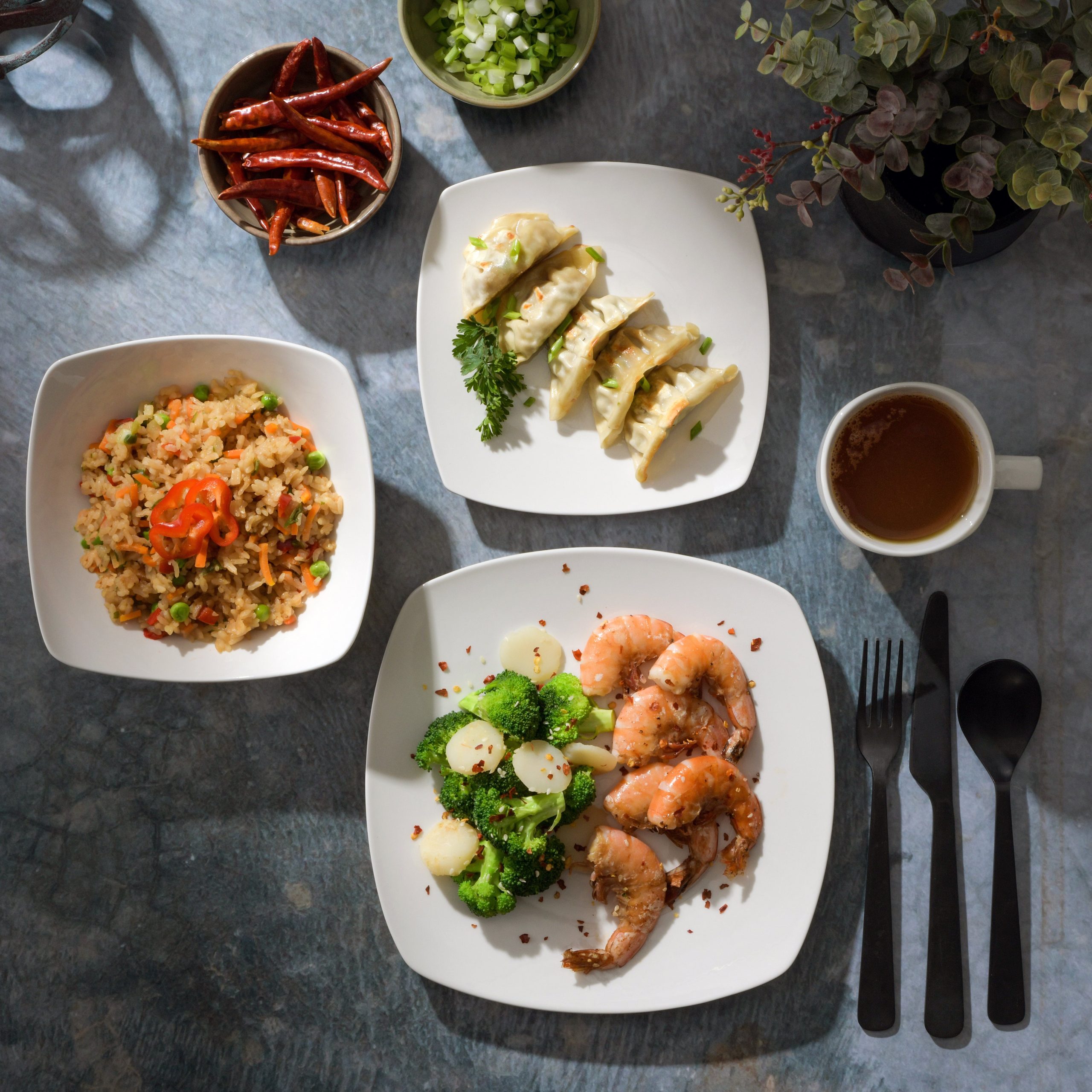 Gibson Home Zen Buffet 16-Piece Porcelain Dinnerware Set, Square Plates & Bowls, Service for 4, White - Image 4