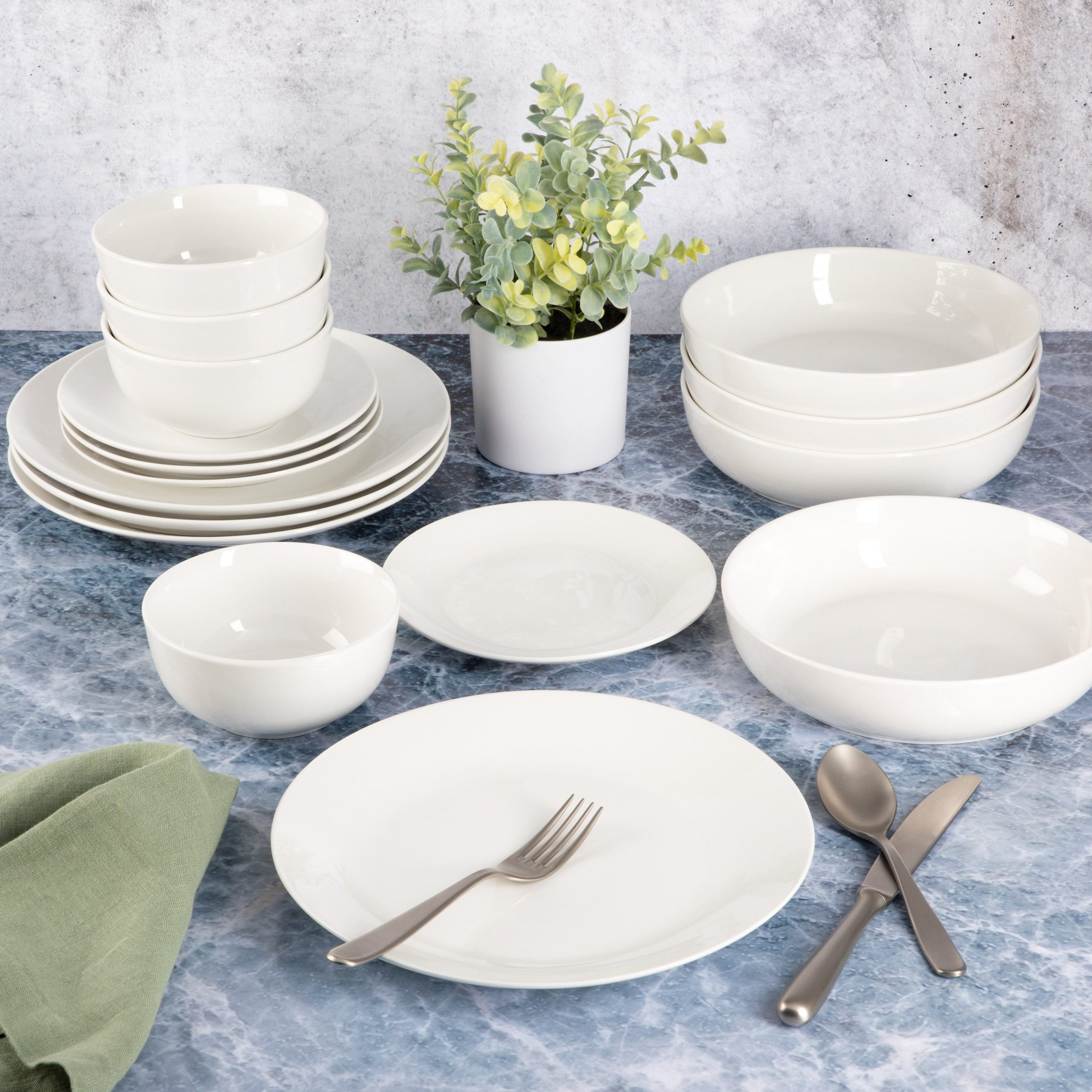 Gibson Home Gracious Dining 16-Piece Double Bowl Porcelain Dinnerware Set - Image 3