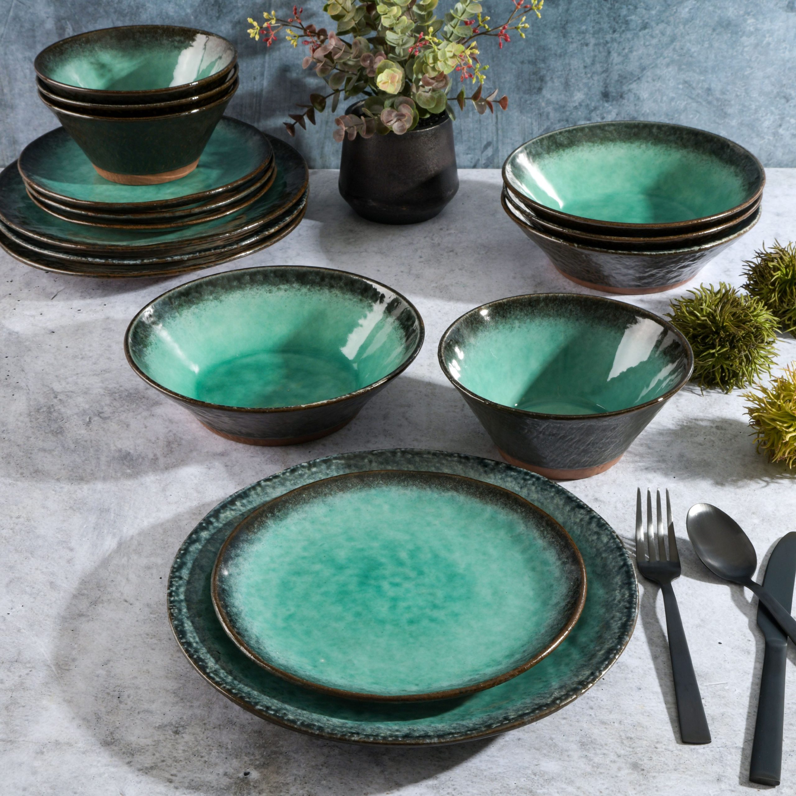 Gibson Elite Green Lantern 16-Piece Double Bowl Reactive Terracotta Dinnerware Set - Image 3